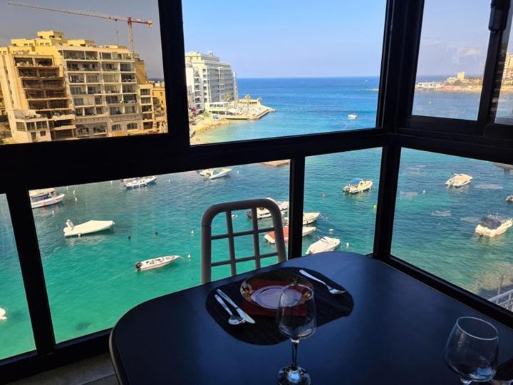 Spinola Bay Sea Front Apt 6 Сент Джулианс Экстерьер фото