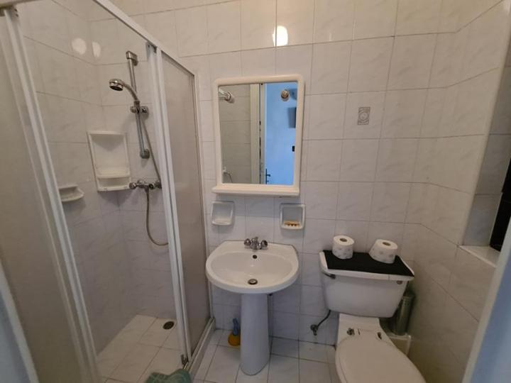 Spinola Bay Sea Front Apt 6 Сент Джулианс Экстерьер фото